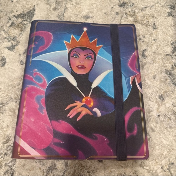 Disney Villains Locana Trading Card Binder - Picture 1 of 2